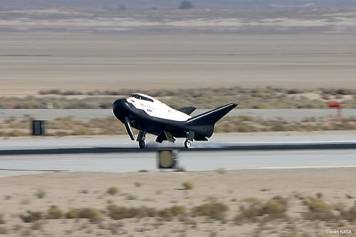 Snc S Dream Chaser Spaceplane Flies Lands In Key Test Defense Daily