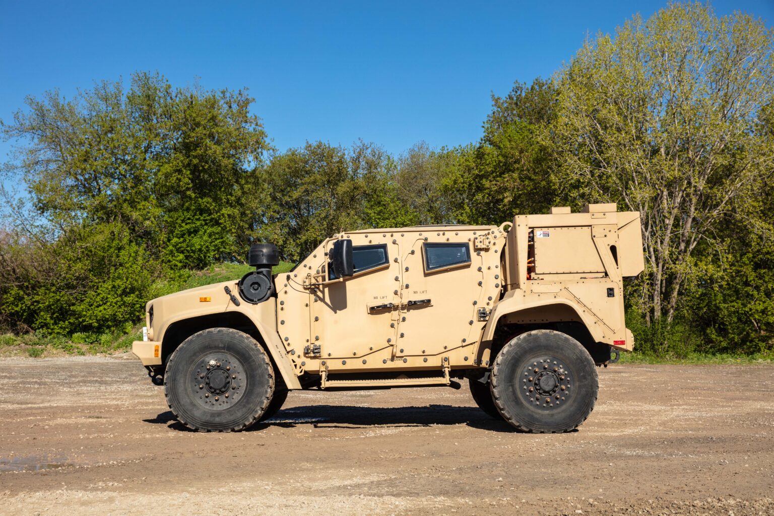 Oshkosh Defense’s Hybrid-Electric eJLTV To Participate At Army’s ...