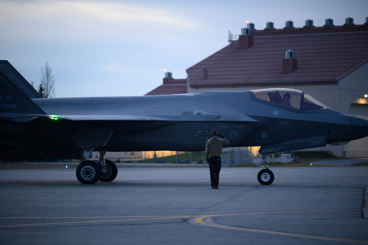 DOT&E Report Noted F-35 Deficiencies A Month Before Full-Rate Pentagon Go Ahead