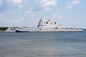 USS Zumwalt (DDG-1000) preparing to dock at HII’s Ingalls Shipbuilding in Pascagoula, Miss. on Aug. 19, 2023 for a maintenance period that is replacing its unused Advanced Gun System with large diameter missile tubes to field the Conventional Prompt Strike hypersonic weapon. (Photo: HII)